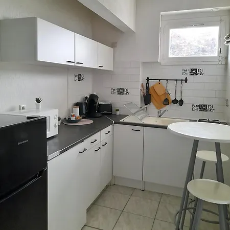 Apartment Centre - La A 1 Minute Royan
